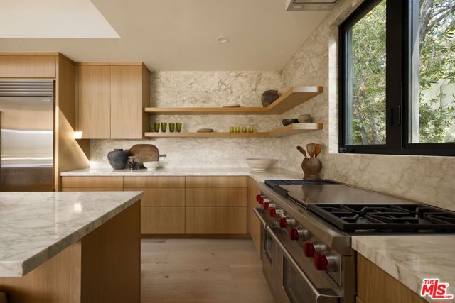 Image 7 of 21 For 3565 Crownridge Drive