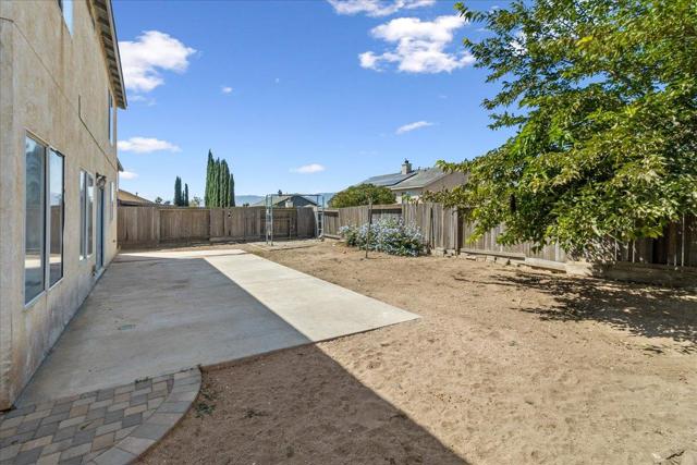 1037 Vista Avenue, Soledad CA: https://media.crmls.org/mediaz/cf94477f-72e5-4d1b-a63f-676a30395617.jpg