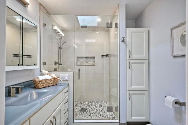Detail Gallery Image 19 of 35 For 1855 Magdalene Way, San Diego,  CA 92110 - 4 Beds | 2 Baths