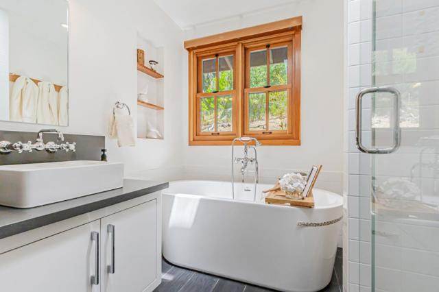 17900 China Grade Road, Boulder Creek CA: https://media.crmls.org/mediaz/cf94cdd1-abd4-4461-9879-0b1846b7aa9b.jpg