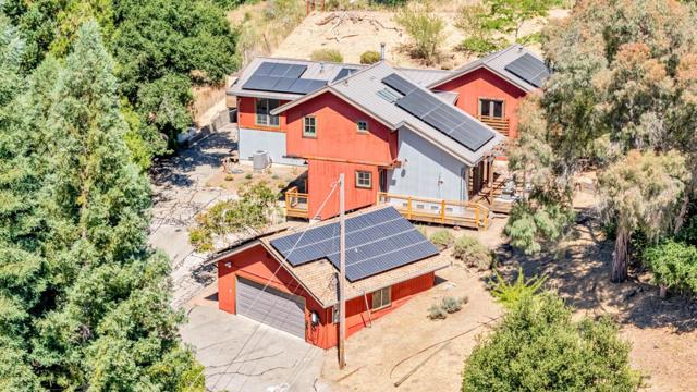 17900 China Grade Road, Boulder Creek CA: https://media.crmls.org/mediaz/cf954fd1-3e86-4b56-b51e-03bdeae1a176.jpg