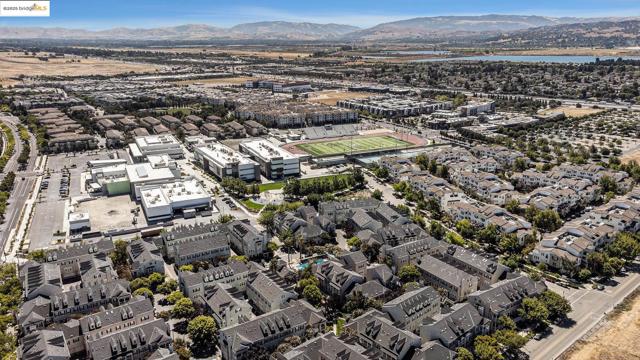 3730 Whitworth Dr, Dublin CA: https://media.crmls.org/mediaz/cf985afd-f595-4eed-aa50-27e4ebd2f1d8.jpg