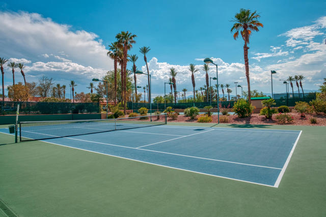 37395 Purple Shadow Road, Palm Desert CA: https://media.crmls.org/mediaz/cf9955fa-8f33-42c6-a896-e57a24926779.jpg