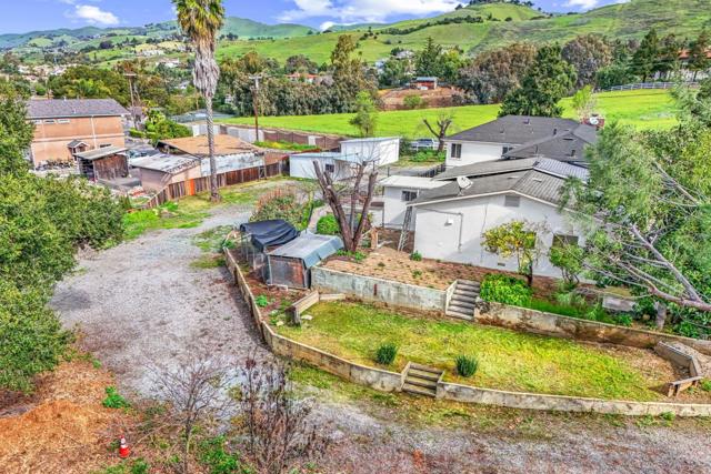 2363 Pleasant Acres Drive, San Jose CA: https://media.crmls.org/mediaz/cf995697-1c6b-4240-b859-0841808be950.jpg