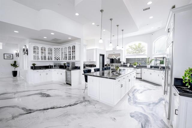 733 CLAYBURN CT, Alpine CA: https://media.crmls.org/mediaz/cf99ba41-5631-4acc-b6d1-d5381c93a555.jpg