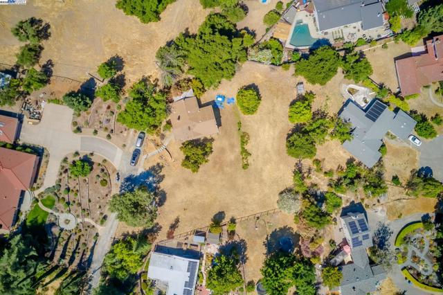 419 Las Lomas Way, Walnut Creek CA: https://media.crmls.org/mediaz/cf99f81e-8d18-4079-be64-0cc0082e57d1.jpg
