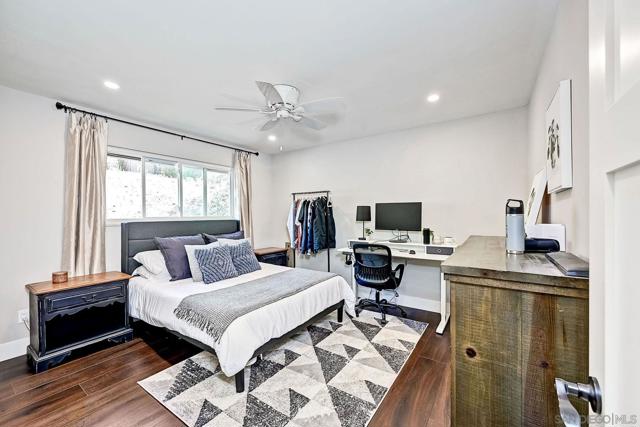 660 Via Rancho Pkwy, Escondido CA: https://media.crmls.org/mediaz/cf9a1a10-85d2-4736-becb-dbc74ca4b27e.jpg