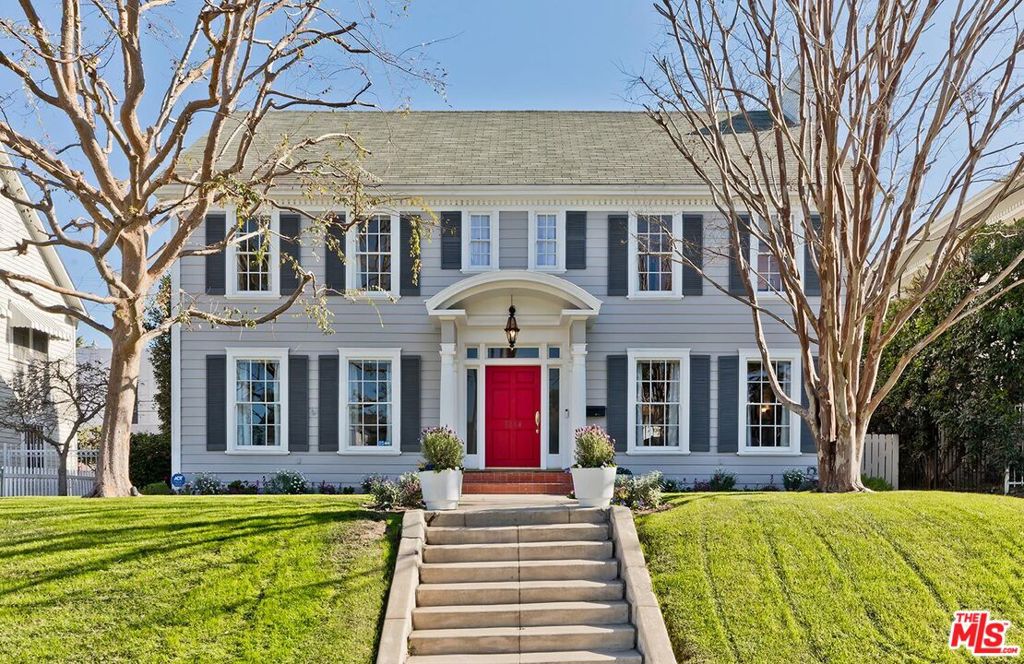 1214 S St Andrews Place