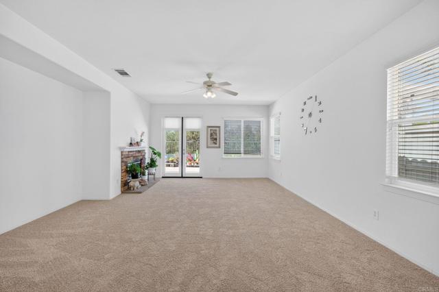 Detail Gallery Image 16 of 60 For 10254 Spruce Woodlands Way, Escondido,  CA 92026 - 3 Beds | 2 Baths