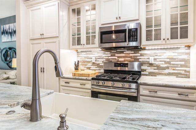 1393 Cattail Court, San Marcos CA: https://media.crmls.org/mediaz/cf9ad9c9-8c5e-4368-832f-6a46378e74a8.jpg