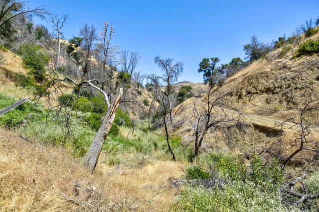 14600 Del Puerto Canyon Road, Newman CA: https://media.crmls.org/mediaz/cf9ae687-b300-498d-98f1-11ed563b8005.jpg