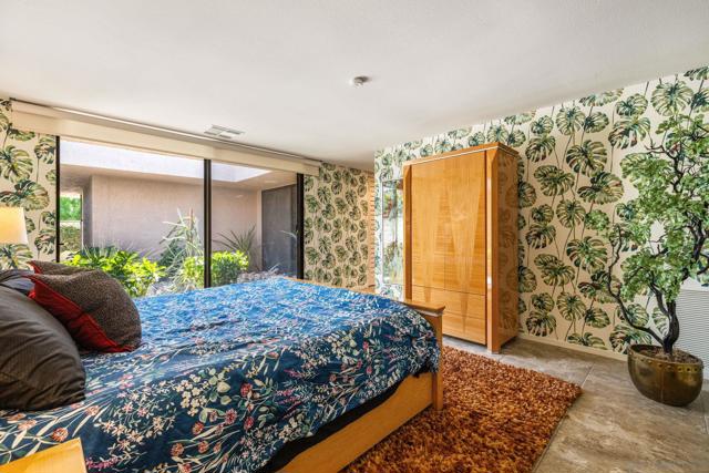 142 Yale Dr, Rancho Mirage CA: https://media.crmls.org/mediaz/cf9b5809-2539-49c1-88eb-7022cd034352.jpg