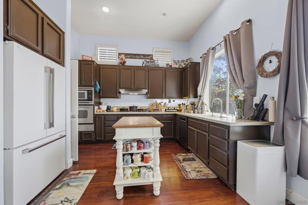 11858 Mendiola Point - photo 17