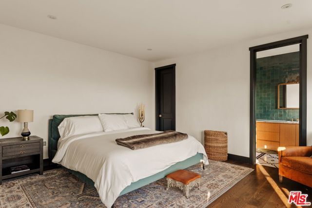 6 Bed Home for Sale in Los Angeles, California