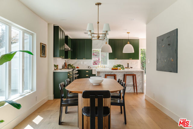 2221 Virginia Road, Los Angeles CA: https://media.crmls.org/mediaz/cf9bb398-e682-4788-8d6f-089b0c8abe19.jpg