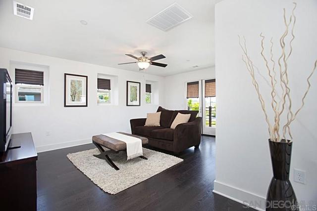 2617 Aperture Circle, San Diego CA: https://media.crmls.org/mediaz/cf9d7b09-9603-4d22-b537-adafc4803ae8.jpg