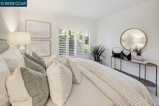 1224 Singingwood Ct, Walnut Creek CA: https://media.crmls.org/mediaz/cf9e63a8-6904-46c2-97e2-bd3e3b373dab.jpg