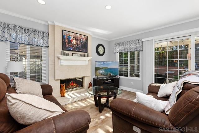 4475 Saint Andrews Place, Oceanside CA: https://media.crmls.org/mediaz/cf9e73cd-657e-4885-9372-46830209d32f.jpg