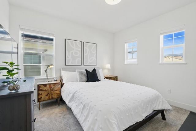7081 Kirigin Way, Gilroy CA: https://media.crmls.org/mediaz/cf9ea09b-b3de-4df4-b986-a725f7c6508a.jpg