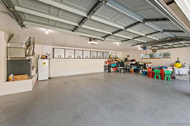 10164 Vivera Dr, La Mesa CA: https://media.crmls.org/mediaz/cf9f8eea-a85f-4513-94ea-5527e46eb1e5.jpg