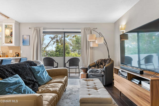 5000 S Centinela Avenue, Los Angeles CA: https://media.crmls.org/mediaz/cf9f9b1e-af87-4f82-b219-ea9d36ac4512.jpg