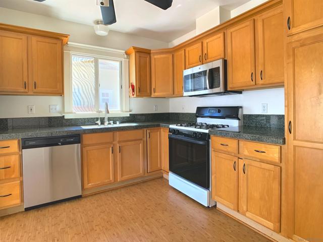 4193 4th Ave San Diego, CA 92103, San Diego CA: https://media.crmls.org/mediaz/cf9fc260-dffc-42e1-abfd-0841e48d73b6.jpg