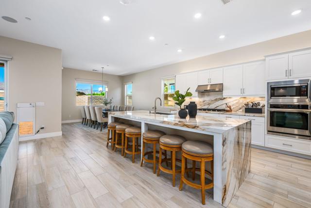 51911 Marquis Lane, La Quinta CA: https://media.crmls.org/mediaz/cf9ffea6-6fe2-4ea2-bd97-b39ee23592fb.jpg