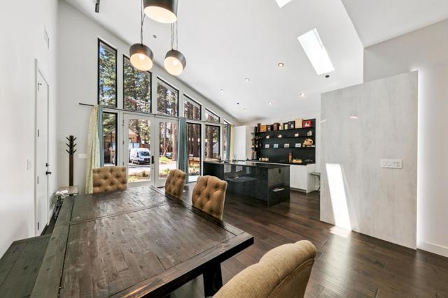 1169 Stockton Avenue, South Lake Tahoe CA: https://media.crmls.org/mediaz/cfa0ef21-f963-4a6d-ad79-62fab05923a8.jpg