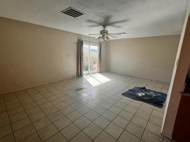 66775 Yucca Drive, Desert Hot Springs CA: https://media.crmls.org/mediaz/cfa168a4-557e-4ff7-aae7-4fcf375554af.jpg