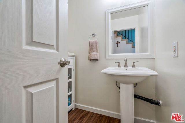 8389 Sedan Avenue, West Hills CA: https://media.crmls.org/mediaz/cfa19b12-03c5-48c5-a93f-0e1f0b439c98.jpg