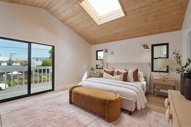 Detail Gallery Image 23 of 47 For 2465 Garfield St, Carlsbad,  CA 92008 - 4 Beds | 4/2 Baths