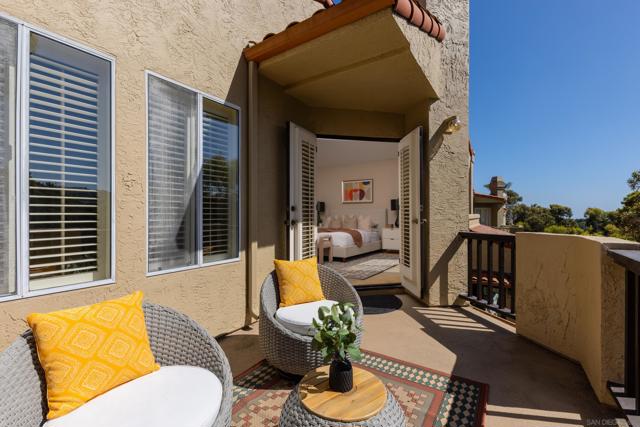 1466 Caminito Solidago, La Jolla CA: https://media.crmls.org/mediaz/cfa3e69d-1ecf-4f07-b0df-a826039816bd.jpg
