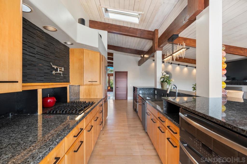2402 Alto Cerro Circle - photo 13