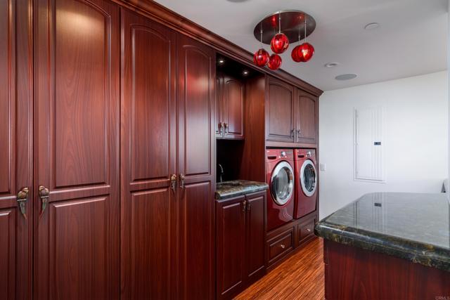 1325 Pacific Highway, San Diego CA: https://media.crmls.org/mediaz/cfa6143e-0b2a-4eda-bd5f-456bdcab9ebe.jpg