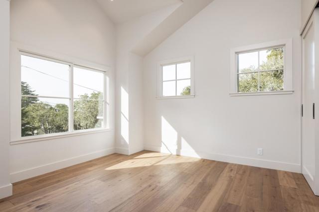 4 Oak Knoll Way, Carmel CA: https://media.crmls.org/mediaz/cfa6adb0-7c45-4a52-8ddd-25aab2b90773.jpg