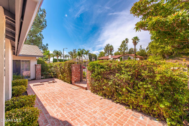 20027 Hiawatha Street, Chatsworth CA: https://media.crmls.org/mediaz/cfa6b21d-d351-4760-a7e4-d03391e12515.jpg