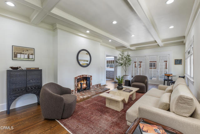 1954 Primrose Avenue, South Pasadena CA: https://media.crmls.org/mediaz/cfa7a7f2-5ab3-4335-80e6-2f88c6b69eb4.jpg