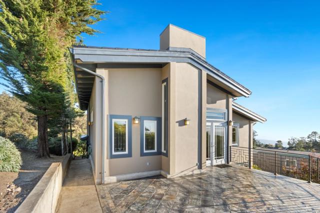 107 Dolphine Avenue, El Granada CA: https://media.crmls.org/mediaz/cfa7fd9b-ad04-4506-a5b9-2f0349293ff8.jpg