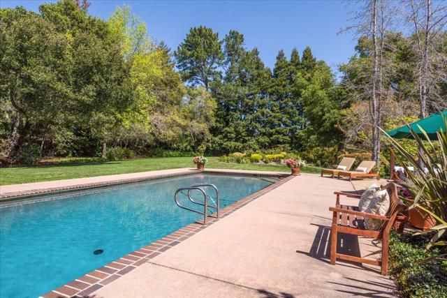 45 Bear Gulch Drive, Portola Valley CA: https://media.crmls.org/mediaz/cfa82f77-cfda-4d52-bd5e-936768a3e794.jpg
