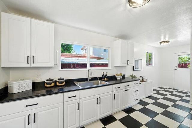 33854 14th Street, Union City CA: https://media.crmls.org/mediaz/cfa83126-5210-4b68-a9ae-0dcfbdf6ccdc.jpg