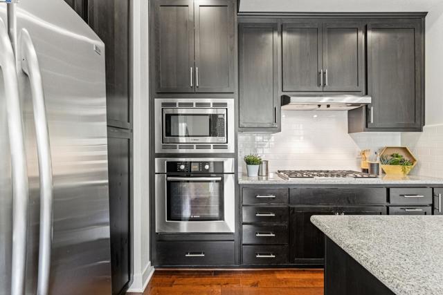 35607 Embassy Common, Fremont CA: https://media.crmls.org/mediaz/cfa831eb-1338-48d4-8cbd-45baa565acb8.jpg