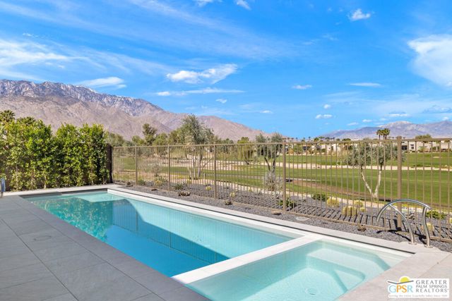 4321 Lumina Way, Palm Springs CA: https://media.crmls.org/mediaz/cfa83c02-a42b-42c7-991a-db18e84c2fc2.jpg