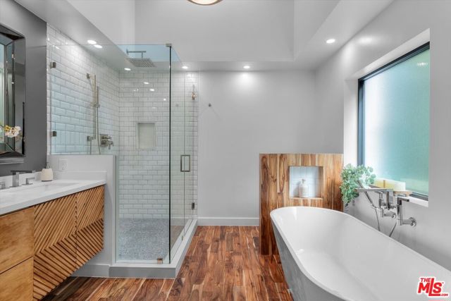 1325 Via Gabriel, Palos Verdes Estates, California 90274, 6 Bedrooms Bedrooms, ,8 BathroomsBathrooms,Residential,For Sale,Via Gabriel,25599111