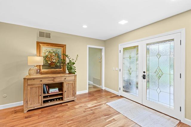 Detail Gallery Image 10 of 52 For 3625 Laketree Dr, Fallbrook,  CA 92028 - 3 Beds | 2 Baths