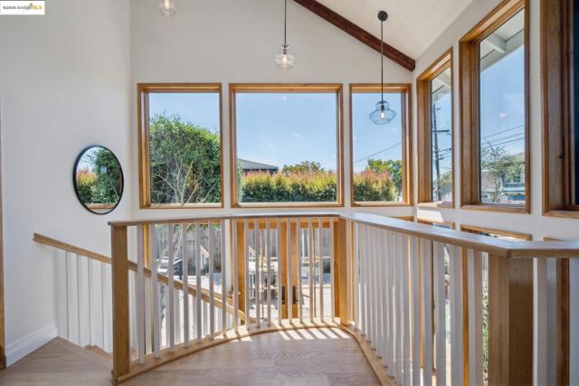 327 Hudson St, Oakland CA: https://media.crmls.org/mediaz/cface9db-a591-466c-a8e8-fe5682faee59.jpg