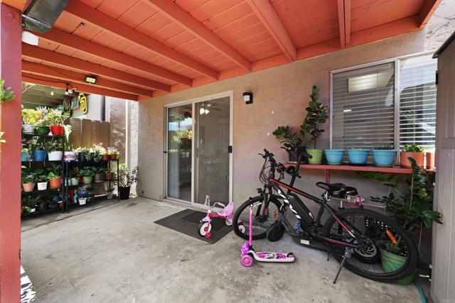Detail Gallery Image 19 of 42 For 11935 Royal Rd #E,  El Cajon,  CA 92021 - 3 Beds | 1/2 Baths