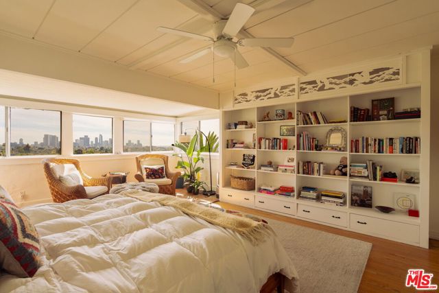 2 Bed Home for Sale in Los Angeles, California