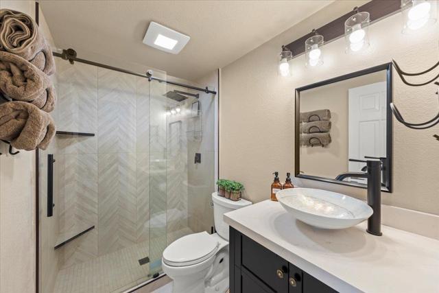 834 English Walnut Way, Morgan Hill CA: https://media.crmls.org/mediaz/cfaea295-193b-4080-95bf-1ea55bdb5ba4.jpg