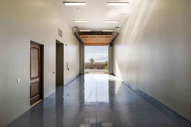 86816 Rogers Way, Thermal CA: https://media.crmls.org/mediaz/cfaeb272-0117-4304-939b-62c110df449f.jpg