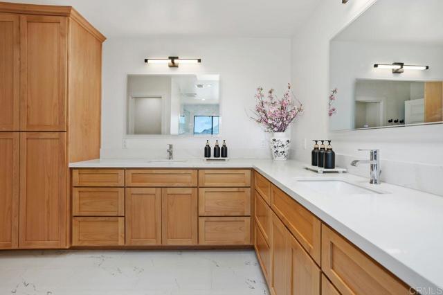 23742 Calistoga Pl, Ramona CA: https://media.crmls.org/mediaz/cfaef037-ee6c-4f3c-9900-3072c27479b3.jpg
